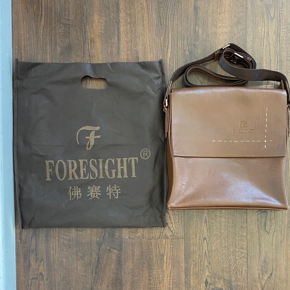 NWOT Vintage Foresight Brown Leather Postal Messenger Magnetic Closure Bag